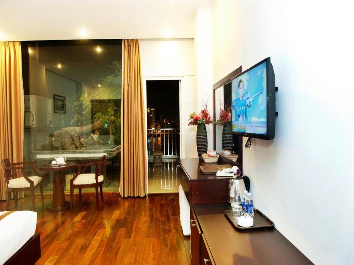 Hoang Linh Riverfront Hotel Da Nang Esterno foto