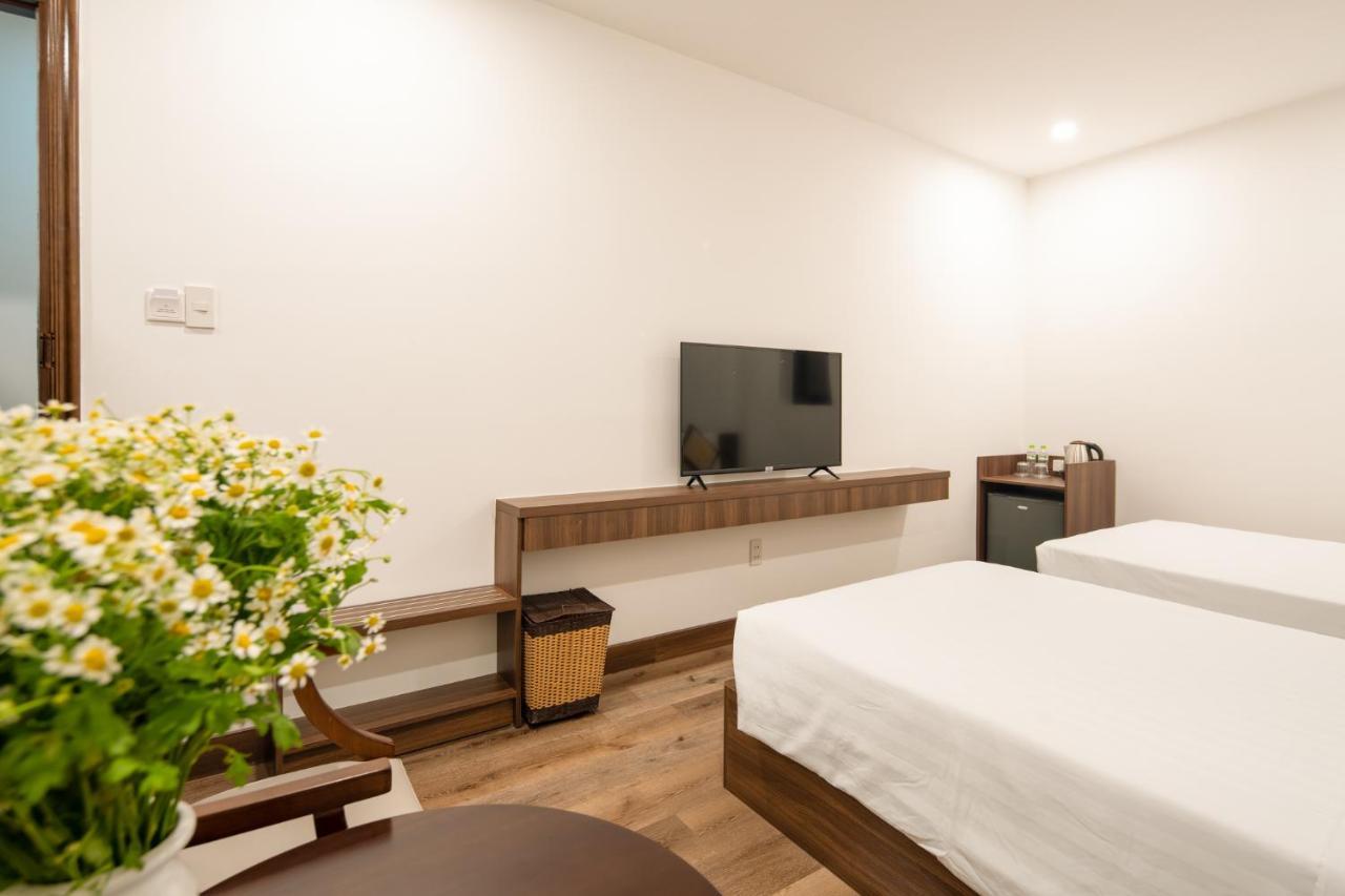 Hoang Linh Riverfront Hotel Da Nang Esterno foto
