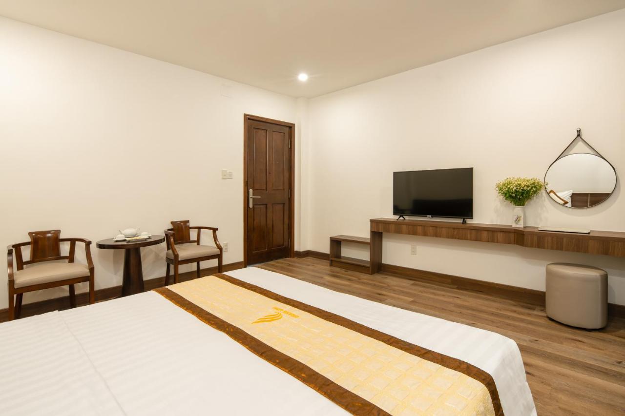 Hoang Linh Riverfront Hotel Da Nang Esterno foto