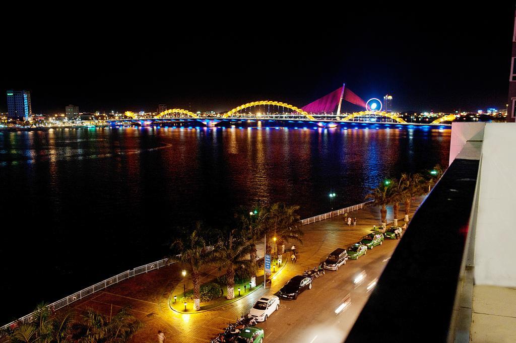 Hoang Linh Riverfront Hotel Da Nang Esterno foto